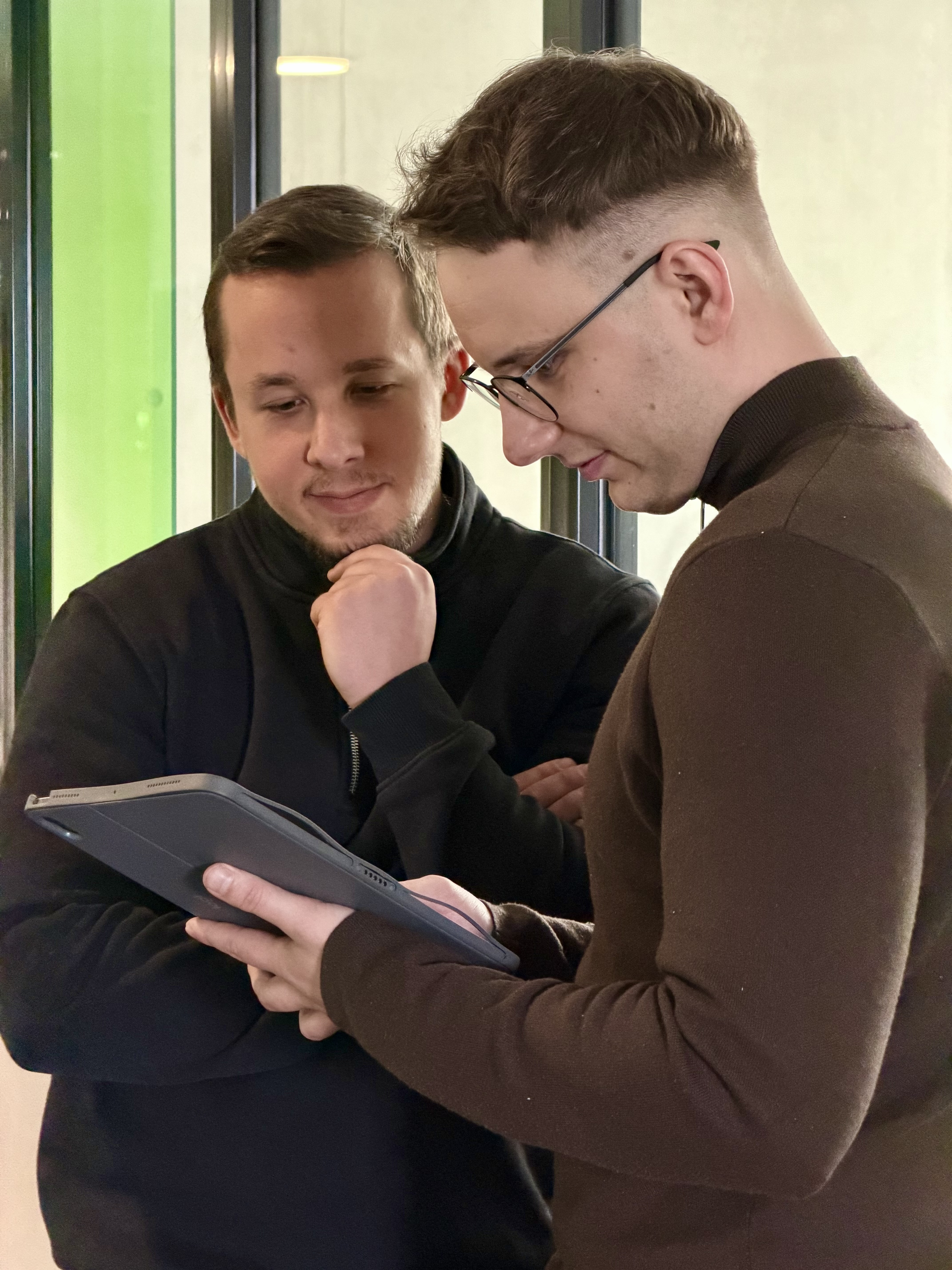 Andre und Domenic von AVIO im persönlichen Gespräch